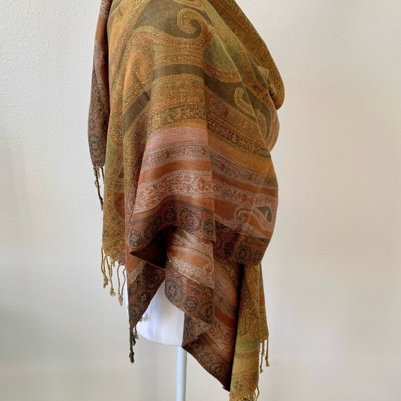 Pashmina - Picture 3 of 5